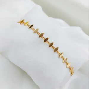 Elegant Gold-Plated Zigzag Bracelet