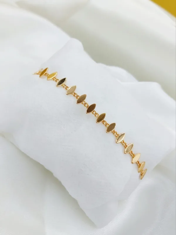 Elegant Gold-Plated Zigzag Bracelet